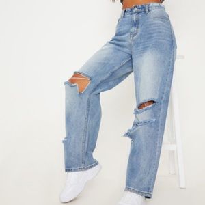 PRETTYLITTLETHING distressed boyfriend jeans